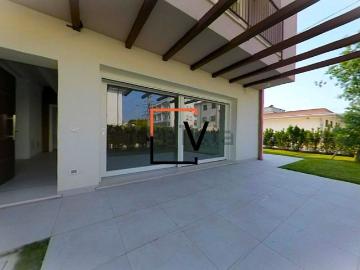 Villetta bifamiliare in vendita di 165 m² in Via Giovanni Battista Piranesi