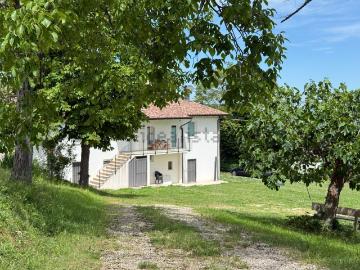 Villetta bifamiliare in vendita di 165 m² in Via Peschiere