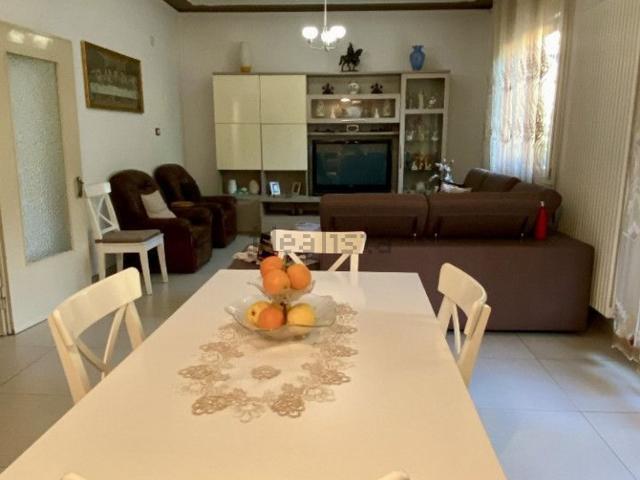 Villetta bifamiliare in vendita di 165 m² in Via Santa Bertilla