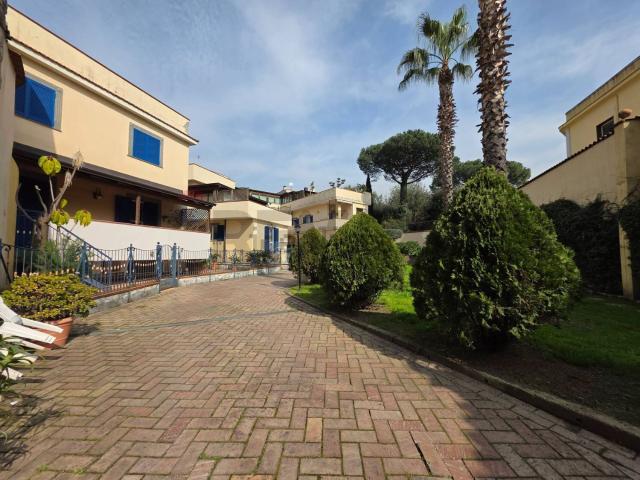 Villetta bifamiliare in vendita di 165 m² in Via San Mauro, 4