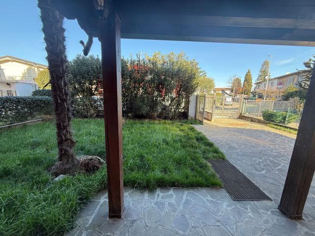 Villetta bifamiliare in vendita di 165 m²