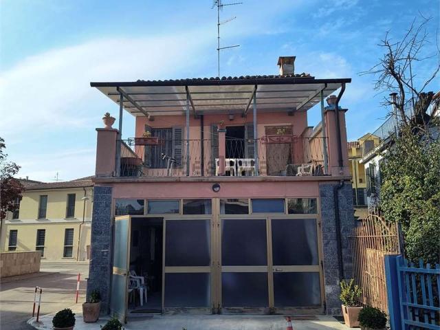 Villetta bifamiliare in vendita di 165 m²