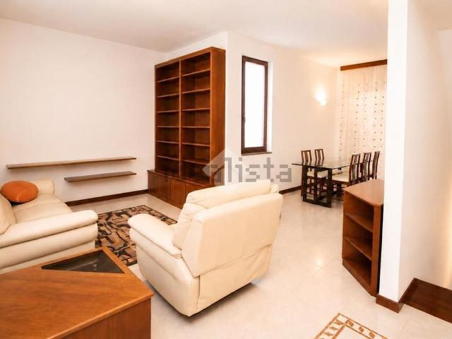Villetta bifamiliare in vendita di 168 m² in Via Dante Alighieri