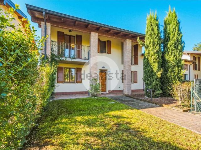 Villetta bifamiliare in vendita di 168 m² in Via Renato Serra, 29