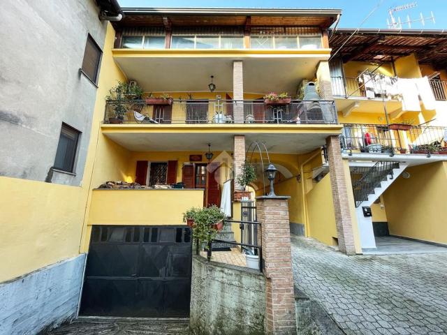 Villetta bifamiliare in vendita di 169 m² in Via Guglielmo Marconi, 8