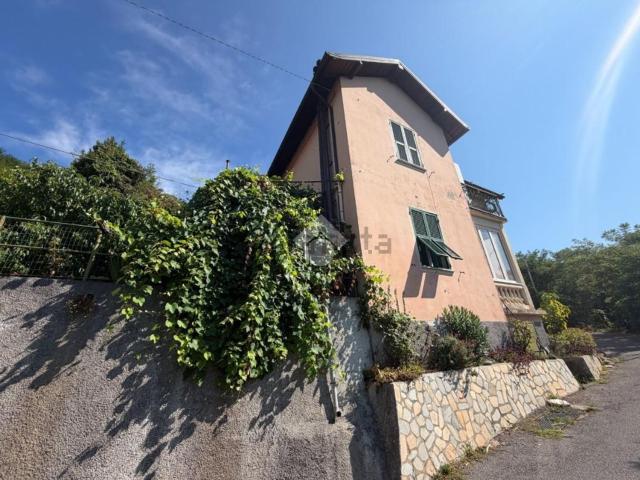 Villetta bifamiliare in vendita di 169 m² in Via Ottonelli, 28