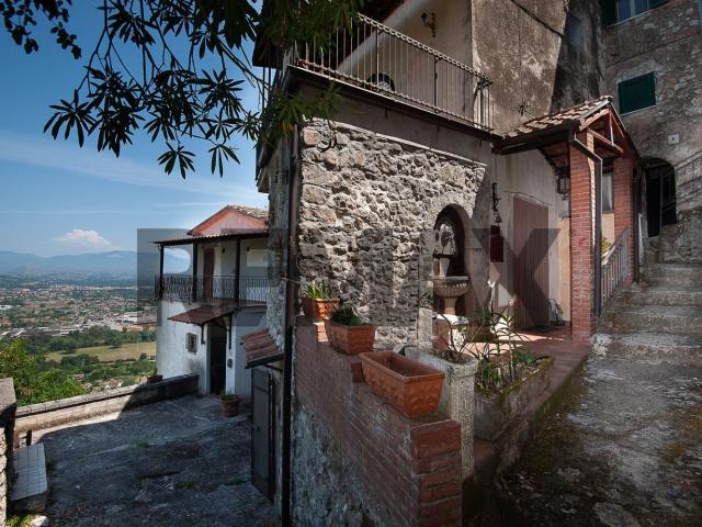 Villetta bifamiliare in vendita di 173 m² in Via Forno Vecchio, 17