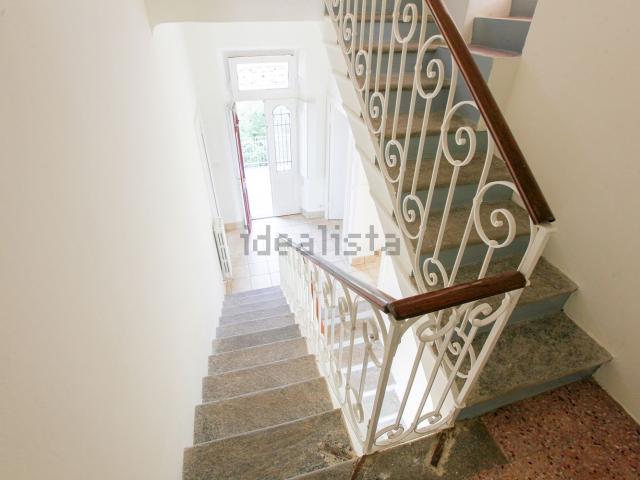 Villetta bifamiliare in vendita di 173 m² in Via Marinotti, 12