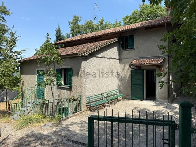 Villetta bifamiliare in vendita di 170 m² in Località Giardino, 35
