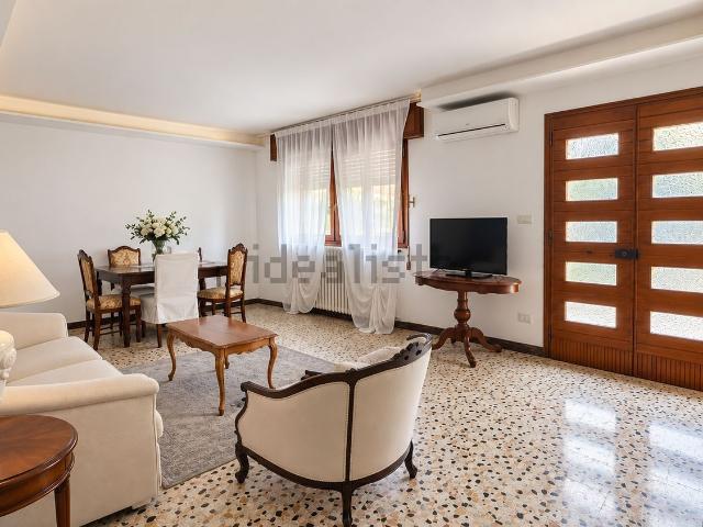 Villetta bifamiliare in vendita di 170 m² in Piazza Maggiore, 26