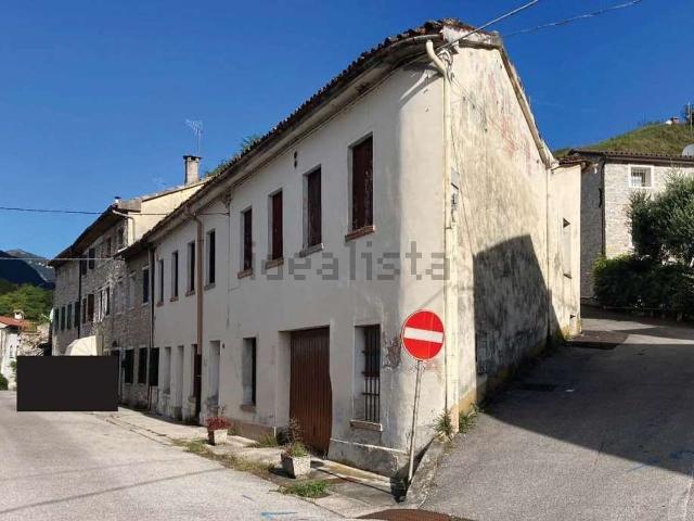 Villetta bifamiliare in vendita di 170 m² in Piazza Roma