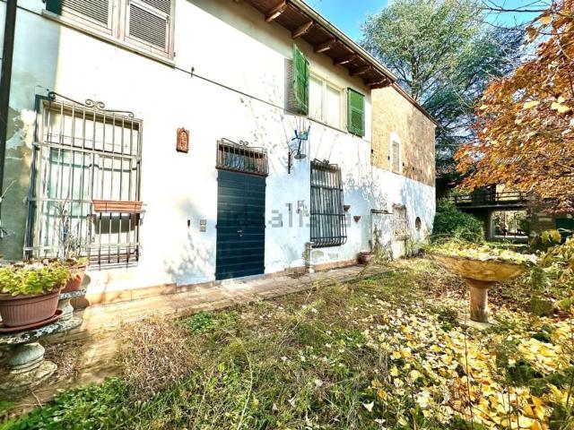 Villetta bifamiliare in vendita di 140 m² in Strada Privata Lucrezia, 6