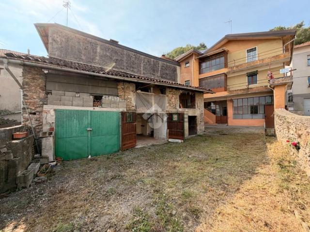 Villetta bifamiliare in vendita di 170 m² in Via Trento, 5