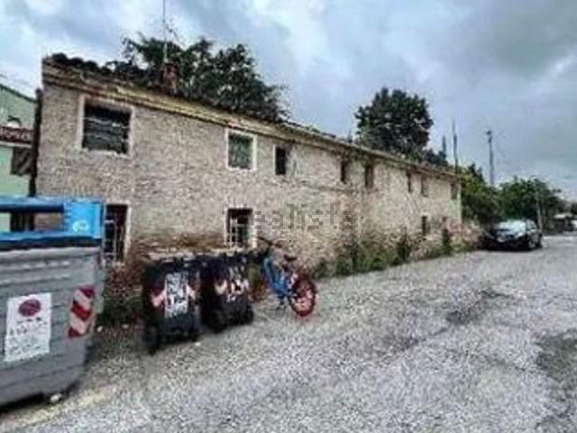 Villetta bifamiliare in vendita di 170 m² in Via Zola, 4
