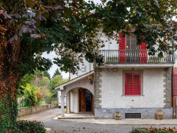 Villetta bifamiliare in vendita di 170 m² in Via Agrolatino