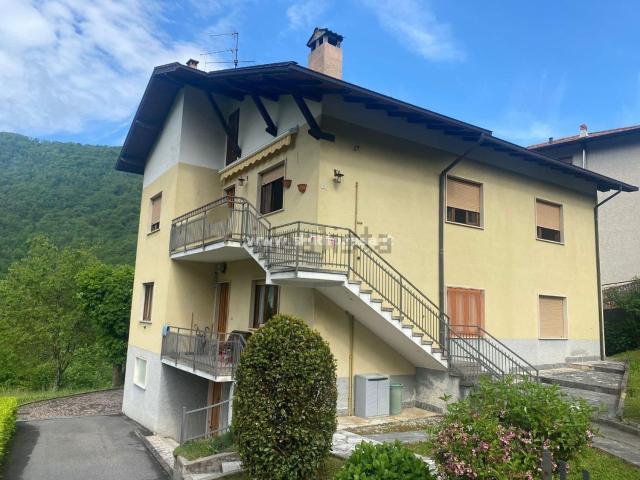 Villetta bifamiliare in vendita di 170 m² in Via Algua
