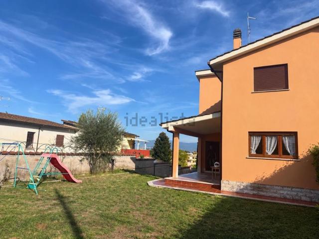 Villetta bifamiliare in vendita di 170 m² in Via Balzo delle Pernici