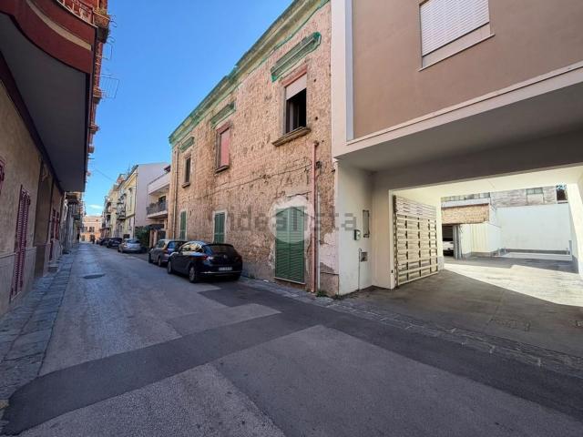Villetta bifamiliare in vendita di 170 m² in Via Borgonuovo, 23