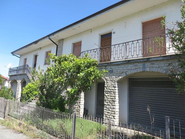 Villetta bifamiliare in vendita di 170 m² in Via Croce