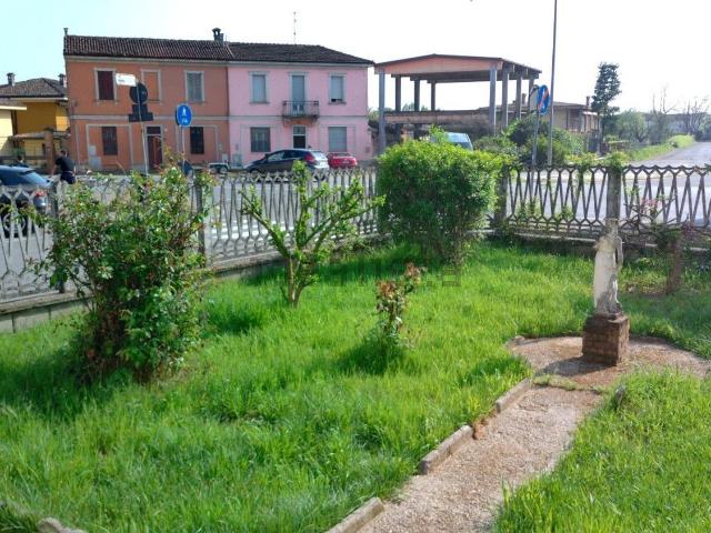 Villetta bifamiliare in vendita di 170 m² in Via Dante Alighieri, 23