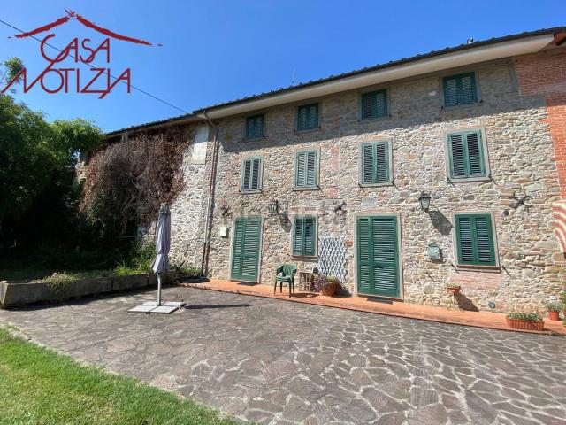 Villetta bifamiliare in vendita di 170 m² in Via di Sant&apos Antonio in Saltocchio