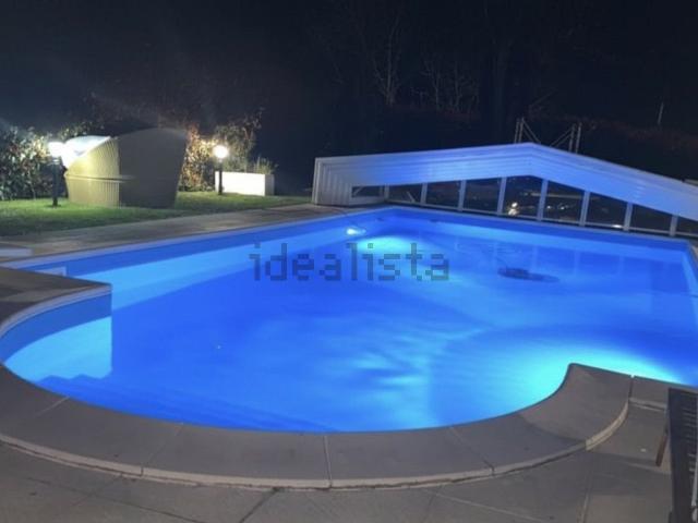 Villetta bifamiliare in vendita di 170 m² in Via Generale Ambrogio Clerici, 3