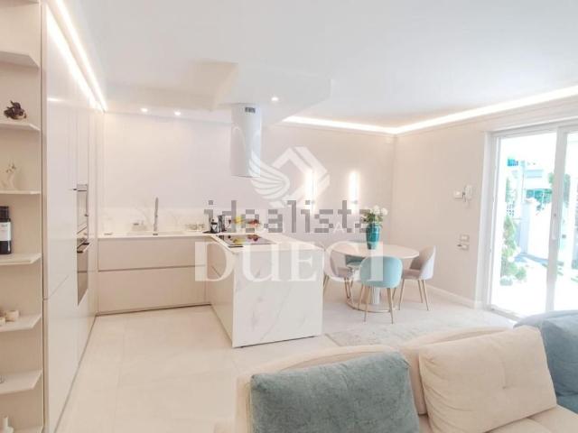 Villetta bifamiliare in vendita di 170 m² in Via Gioacchino Rossini, 55041