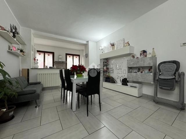Villetta bifamiliare in vendita di 170 m² in Via Giosuè Carducci, 35