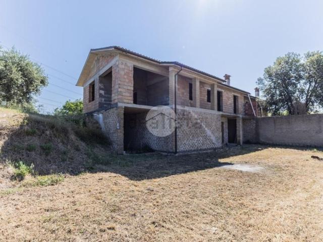 Villetta bifamiliare in vendita di 170 m² in Via Marcello Paris, 35