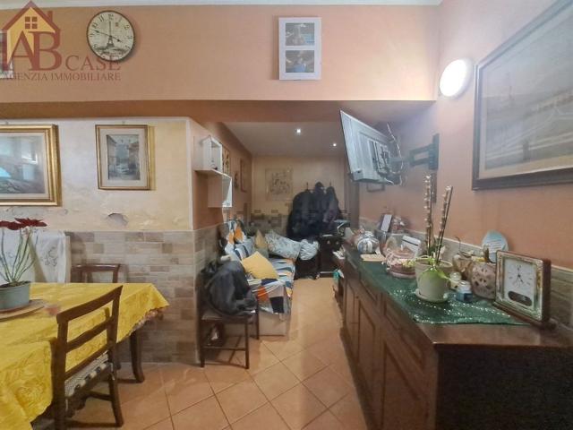 Villetta bifamiliare in vendita di 170 m² in Via Mazzini, 8