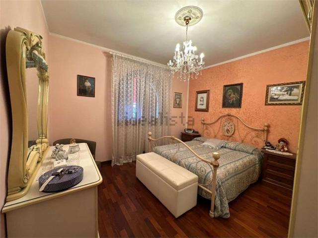 Villetta bifamiliare in vendita di 170 m² in Via P. Nenni
