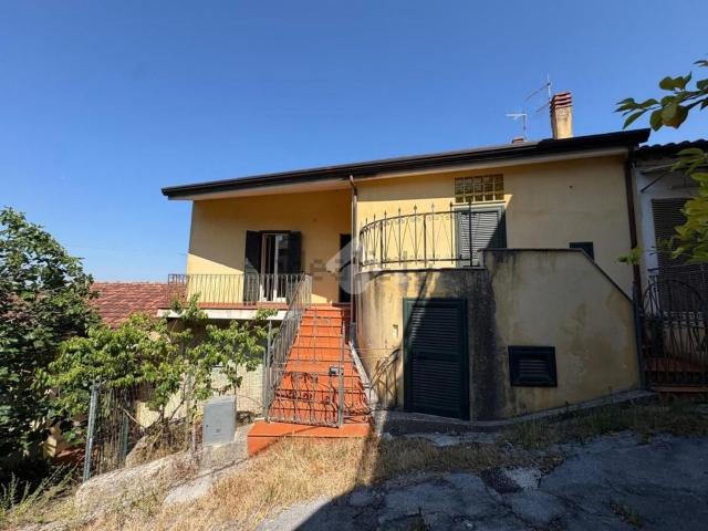 Villetta bifamiliare in vendita di 170 m² in Via Santa Lucia