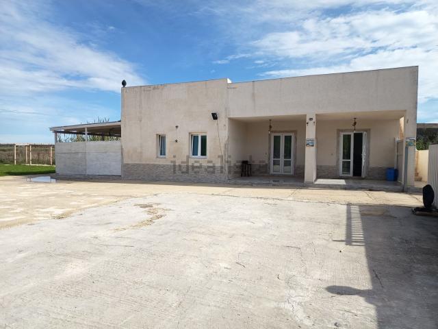 Villetta bifamiliare in vendita di 170 m² in Viale Granelli, 19