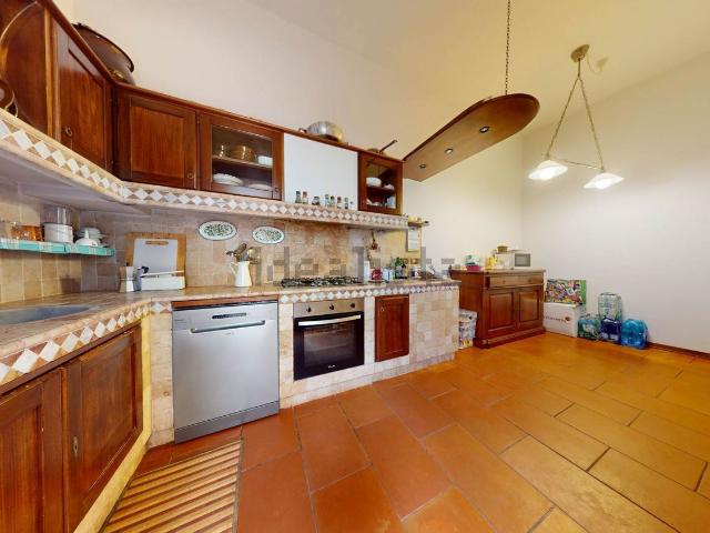 Villetta bifamiliare in vendita di 170 m² in Viale Ugo Foscolo