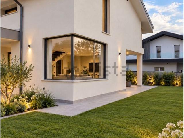 Villetta bifamiliare in vendita di 170 m²