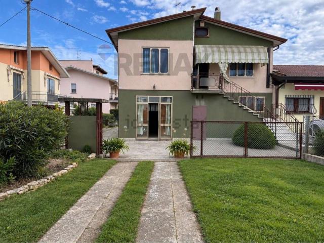 Villetta bifamiliare in vendita di 170 m²