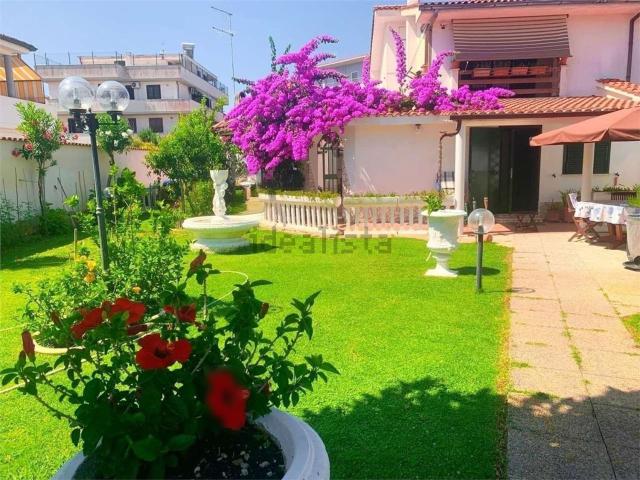 Villetta bifamiliare in vendita di 170 m² in Via del Parco, 26