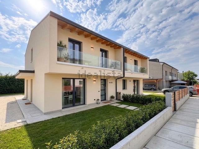 Villetta bifamiliare in vendita di 170 m²