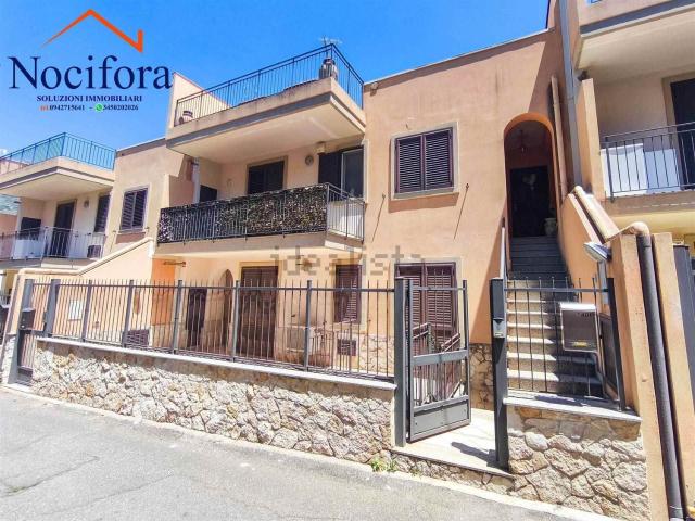 Villetta bifamiliare in vendita di 171 m² in Via Villafranca, 40