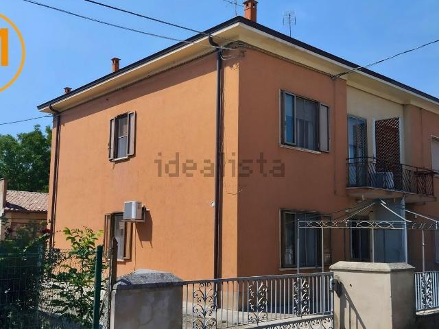 Villetta bifamiliare in vendita di 172 m² in Via Arno, 3