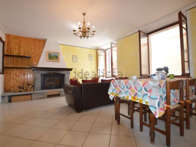 Villetta bifamiliare in vendita di 172 m² in Via Belvedere