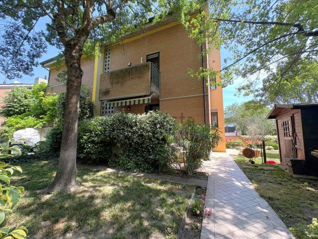 Villetta bifamiliare in vendita di 172 m² in Via Goffredo Mameli