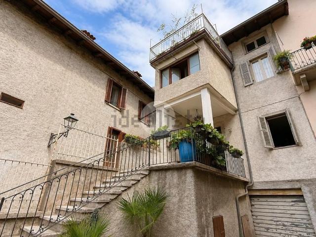 Villetta bifamiliare in vendita di 172 m² in Via Luzzana Superiore, 16