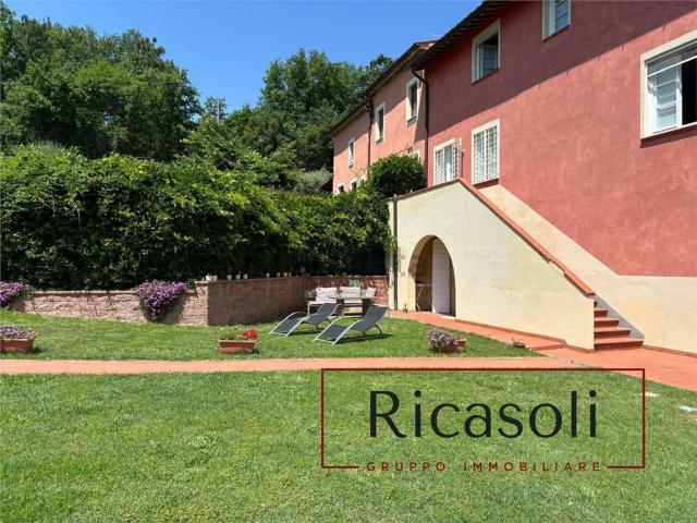 Villetta bifamiliare in vendita di 172 m² in Via per San Martino, 10