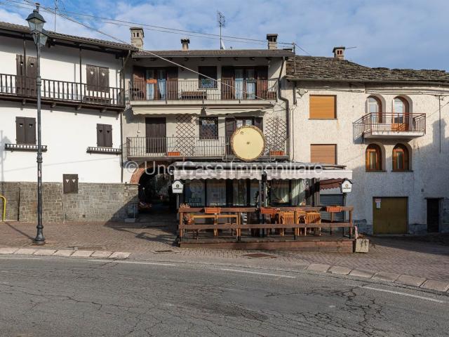 Villetta bifamiliare in vendita di 177 m² in Piazza Ricardi, 3