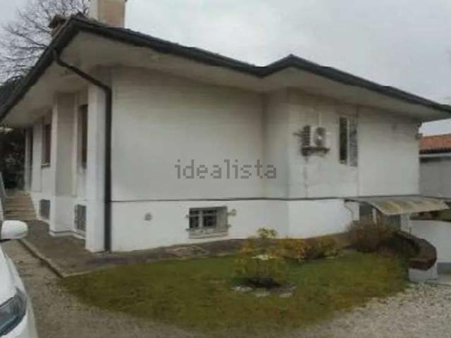 Villetta bifamiliare in vendita di 177 m² in Via Antonio Fogazzaro