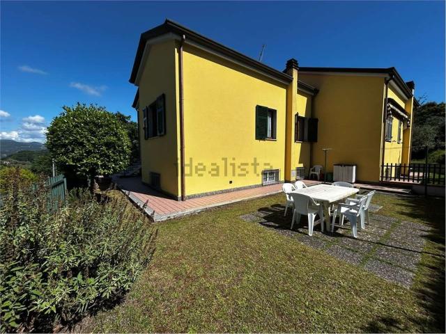 Villetta bifamiliare in vendita di 177 m² in Via Borrotzu, 27