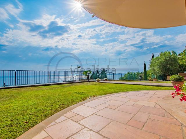 Villetta bifamiliare in vendita di 177 m² in Via del Pucino