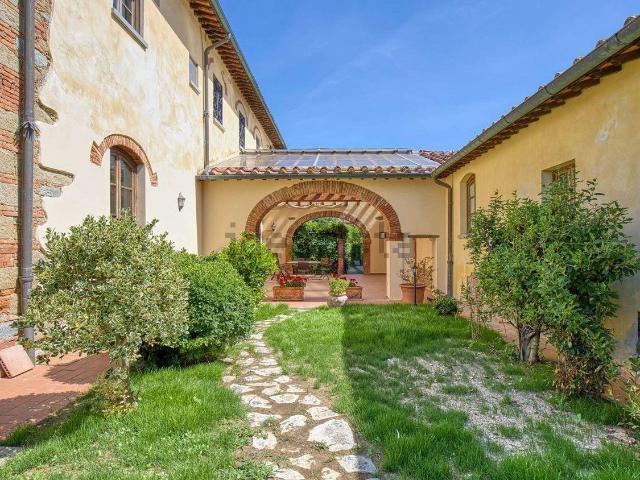 Villetta bifamiliare in vendita di 177 m² in Via della Madonna del Prato, 55