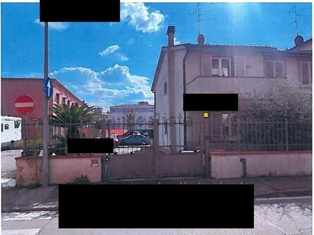 Villetta bifamiliare in vendita di 177 m² in Via G. Puccini, 39
